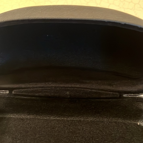 Salvatore Ferragamo Large Sunglasses Case Black Clamshell. Case only - Picture 5 of 5